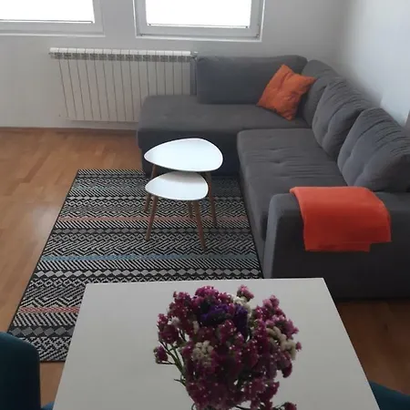아파트 Cozy Karposh 스코페